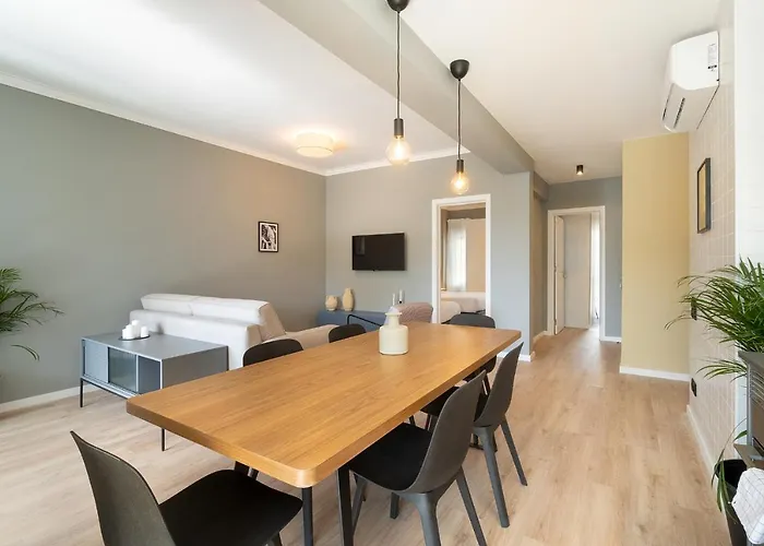 Santini Apartment By Olala Homes